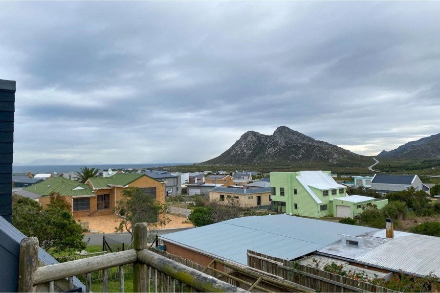 4 Bedroom Property for Sale in Pringle Bay Western Cape